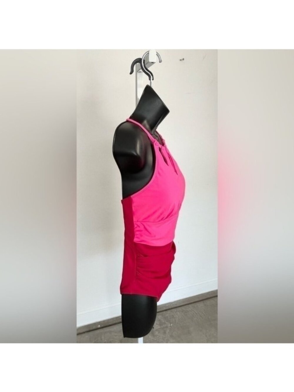 42.🆕Small Cupshe High Neck Tummy Control Red & Pink Bathing Suit - Picture 4 of 8